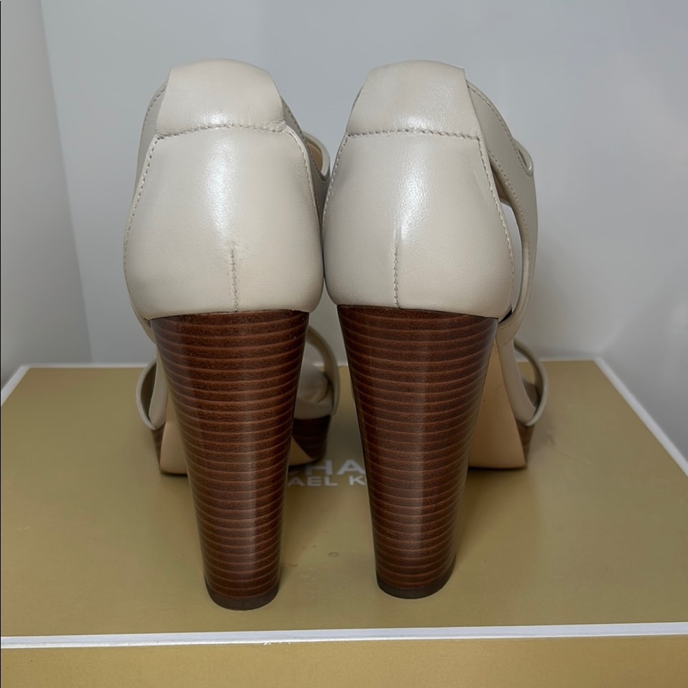 Michael Kors Women’s Cream & Brown High Heel Shoes, Size 6, Excellent New Con. - Picture 4 of 8